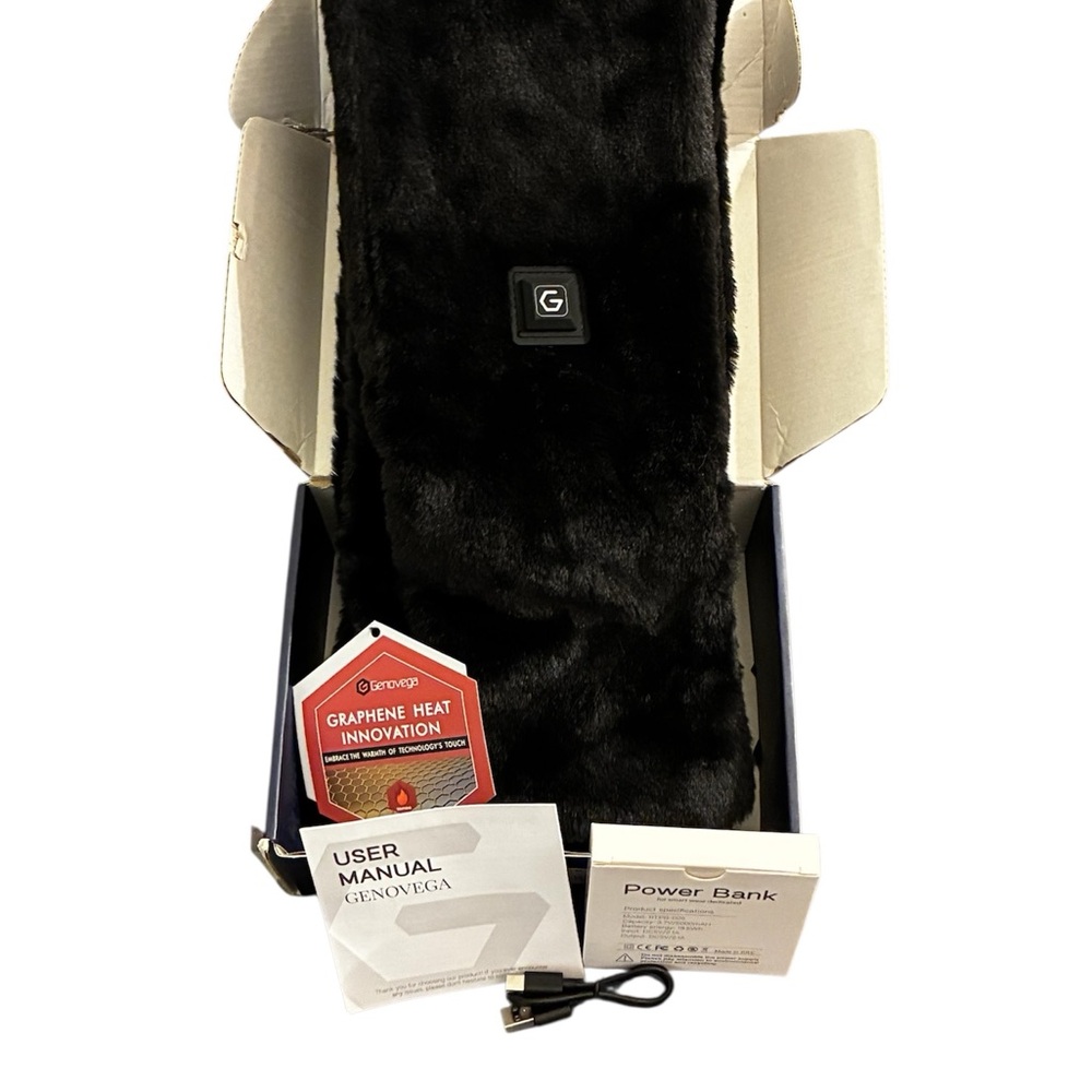 Women's Black Faux-fur Heated Scarf